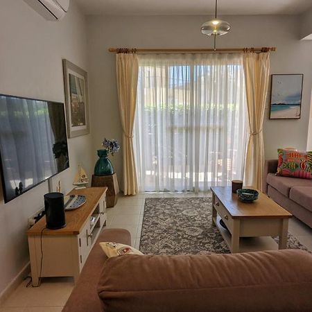 Stylish Garden Apartment At Paphos Harbour Exterior photo